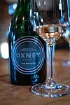 Oxney Organic Estate lager vinene sine primært på druene pinot noir, pinot meunier og chardonnay, i tillegg til seyval blanc – en drue som ifølge Kristin Syltevik vokser fort og gir gode frukter.