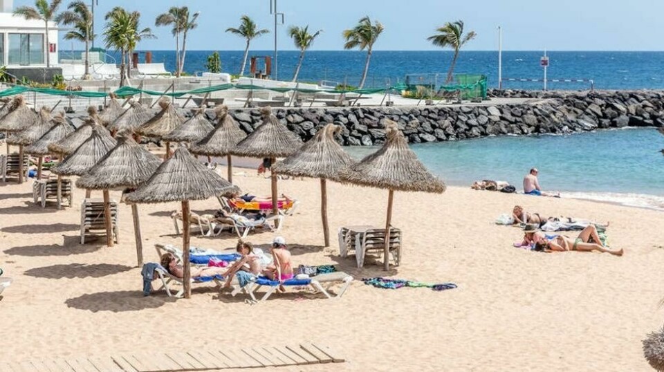 Det går mot vannkrise på den populære ferieøya Tenerife. Det vil også ramme nordmenn som floker hit til blant annet Los Christiano-stranden.