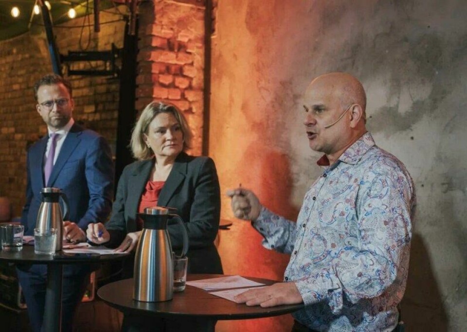 Tidligere utviklingsminister for Høyre Nikolai Astrup (t.v.), PwCs leder for internasjonal utvikling Anne-Marie Helland og tidligere sjeføkonom i USAID Dean Karlan på et frokostmøte i regi av Civita 5. mars. Tidligere utviklingsminister for Høyre Nikolai Astrup (t.v.), PwCs leder for internasjonal utvikling Anne-Marie Helland og tidligere sjeføkonom i USAID Dean Karlan på et frokostmøte i regi av Civita 5. mars. Foto: Andrea Gjestvang / Panorama nyheter