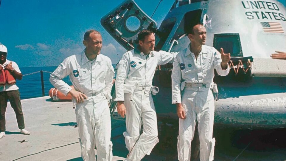 Astronautene forbereder seg også til returen fra månen - hvor de landet i Stillehavet. Astronautene forbereder seg også til returen fra månen - hvor de landet i Stillehavet. Foto: Anonymous / AP