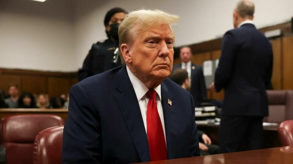 Trump har lagt ut ti innlegg på nett som påtalemyndigheten mener er i strid med munnkurven ekspresidenten er ilagt. Foto: Yuki Iwamura / AP / NTB
