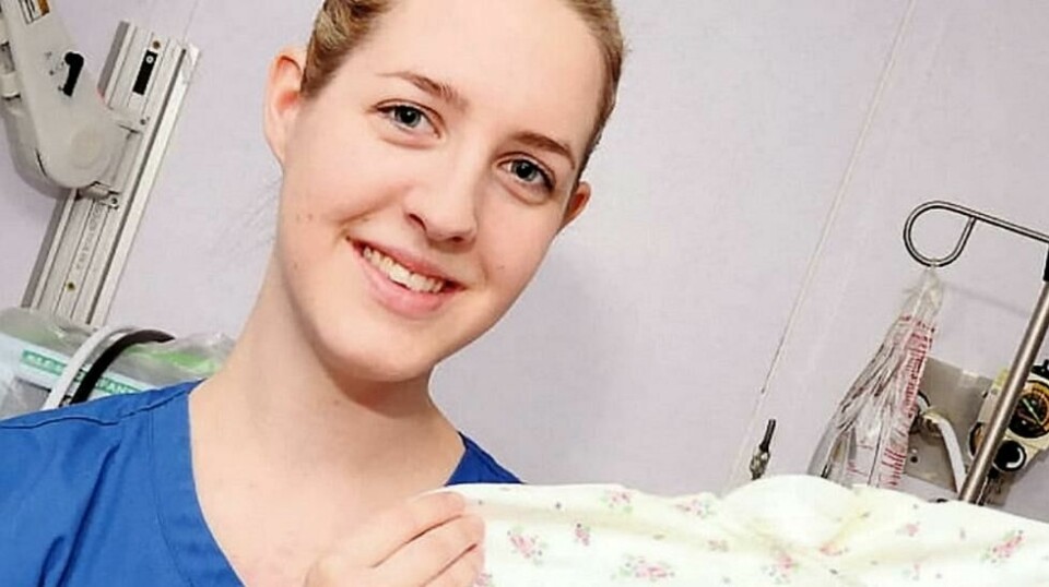 Lucy Letby (33) er tiltalt for drap på syv spedbarn og drapsforsøk på ytterligere ti spedbarn mens hun jobbet på nyfødtavdelingen på Chester sykehus.
