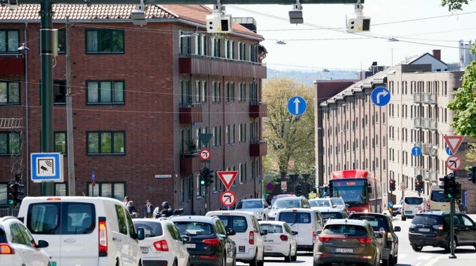 Fra 1. juni 2019 blir det et helt nytt bompengesystem i Oslo. Innkrevingen av bompenger fordeles på tre bomringer med totalt 83 bomstasjoner. Her er en av de nye som er montert i Fagerheimgata.