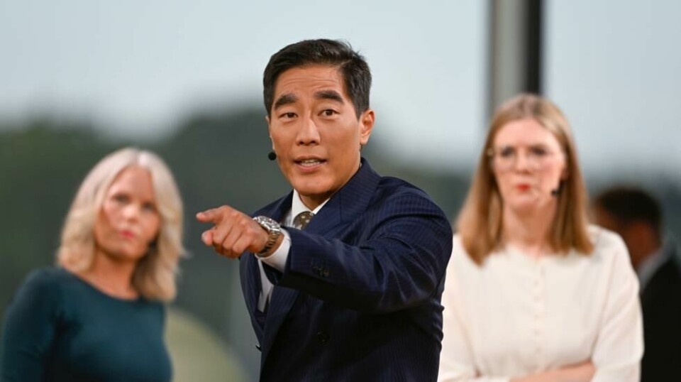 Debatten-programleder Fredrik Solvang mener Tina Bru sutrer når hun kritiserer han.