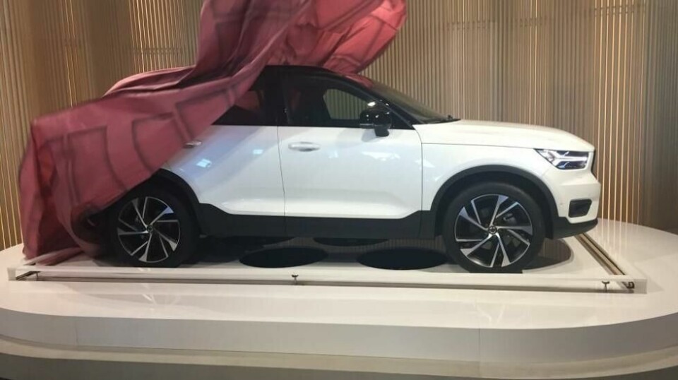 Volvo har akkurat avduket sine nye kompakt-SUV – XC40. Dette er en bil som trolig vil bli svært populært i Norge – ikke minst fordi den etterhvert vil komme både som ladbar hybrid og ren elbil. Foto: Benny Christensen