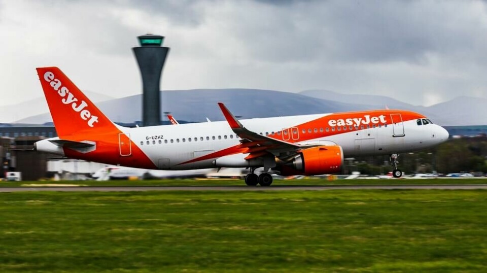 Et ungt kjærestepar sjokkerte de andre passasjerene da de hadde sex om bord på en EasyJet-flyvning fra Tenerife til Bristol. Flyet på bildet er ikke det aktuelle flyet.