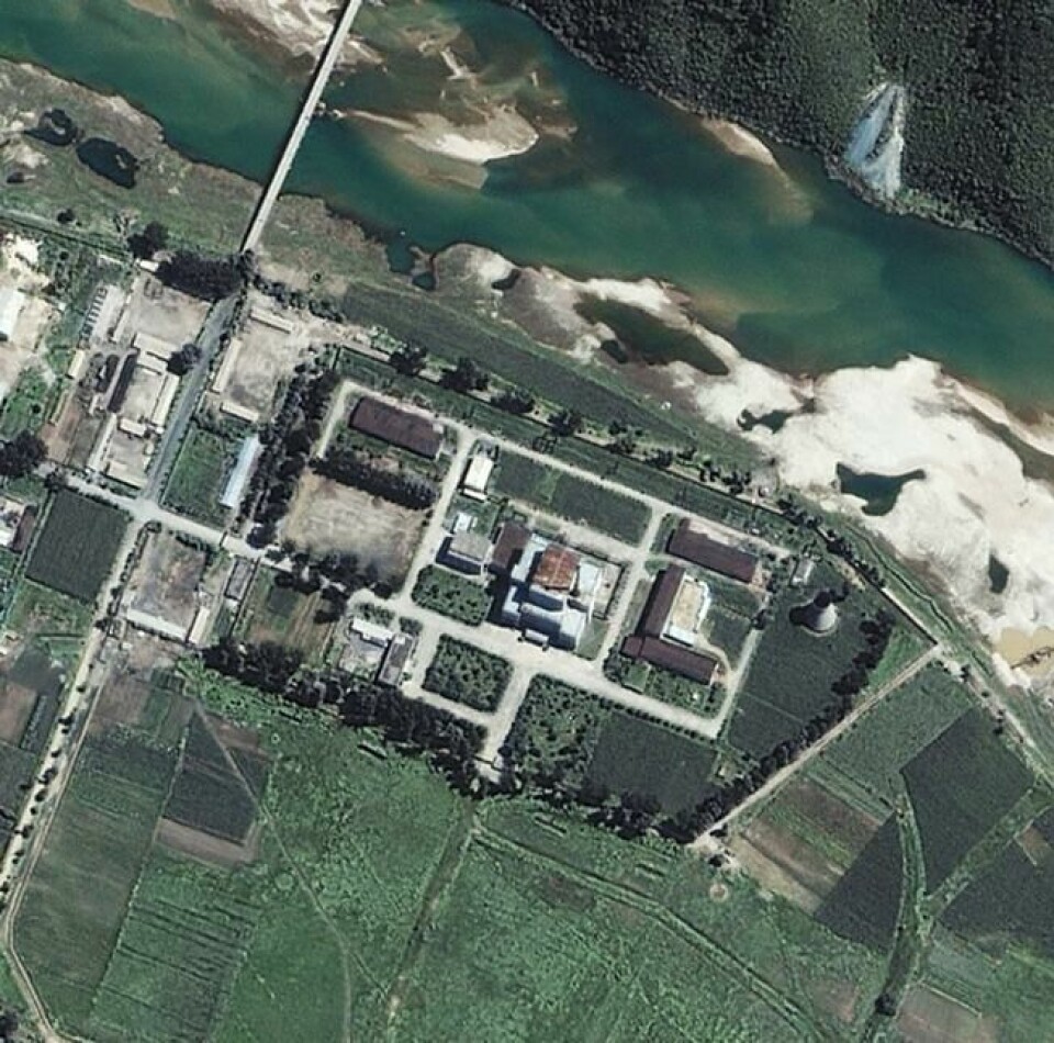 Atomsenteret i Yongbyon. Satellittfoto/arkiv fra 2002. Scanpix/AP Photo. Atomsenteret i Yongbyon. Satellittfoto/arkiv fra 2002. Scanpix/AP Photo.
