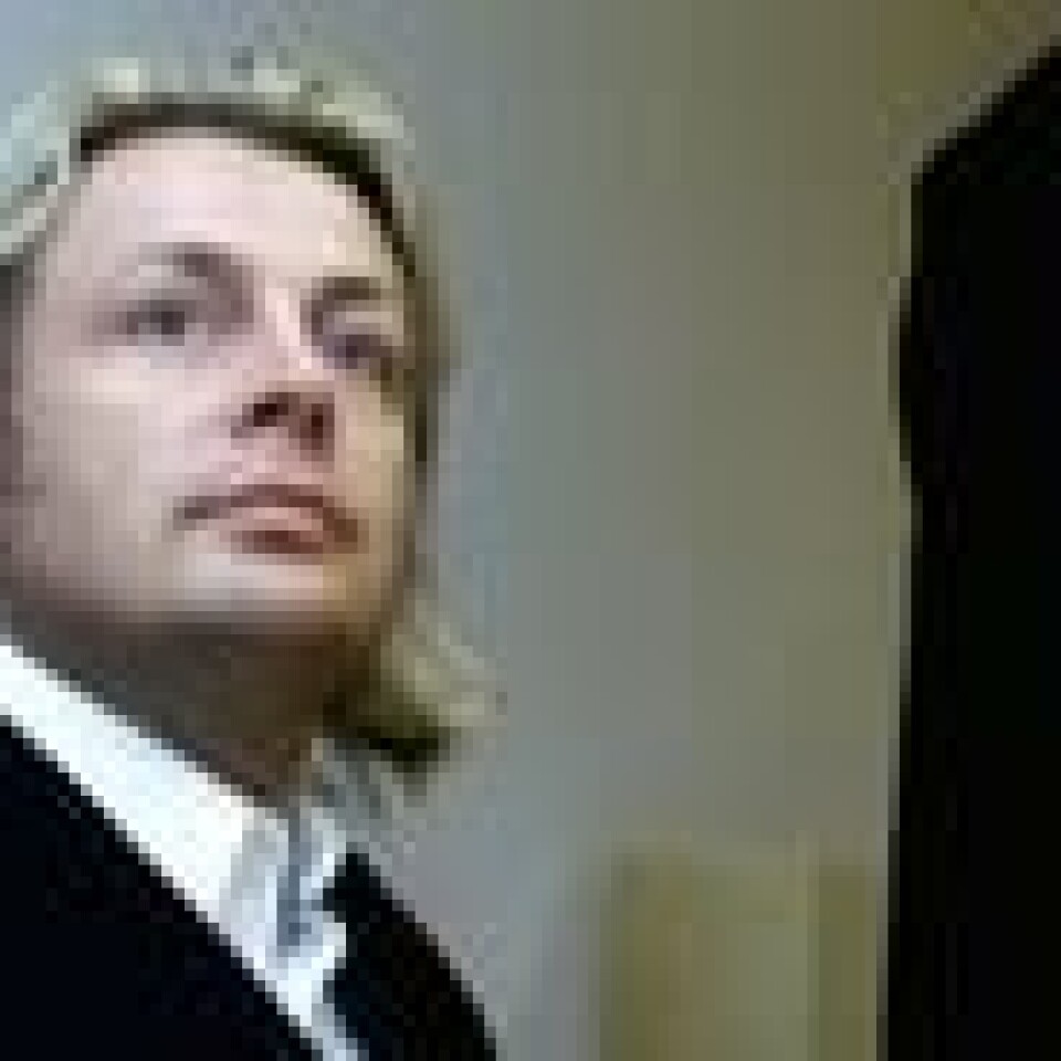 Runar Søgaard under en rettssak han og hans tidligere kone Carola Häggkvist anla mot en impresario i 2001. I fjor ble han dømt til ett år og åtte måneders ubetinget fengsel for skatteunndragelse.Foto: Berit Roald / NTB scanpix Runar Søgaard under en rettssak han og hans tidligere kone Carola Häggkvist anla mot en impresario i 2001. I fjor ble han dømt til ett år og åtte måneders ubetinget fengsel for skatteunndragelse.Foto: Berit Roald / NTB scanpix