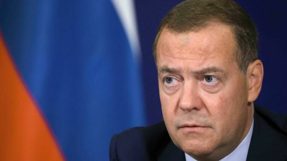 – De har alle ressursene til å gjøre det, sier Dmitrij Medvedev om Ukrainas muligheter for atomvåpen. Foto: Ekaterina Shtukina, Sputnik Pool Photo via AP