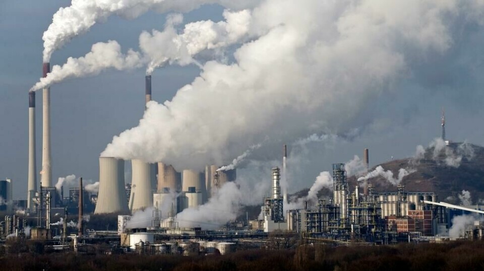 KØLER PÅ: Dette arkivbildet fra et kullkraftverk i Gelsenkirchen viser en del av sannheten bak Tysklands gjeldende klimapolitikk: 36 prosent av strømmen kommer fra fornybare kilder. 40 prosent fra forbrenning av kull ved ca. 100 kullkraftverk. Imens har Statkrafts gasskraftverk i Tyskland stått stille mye av tida.