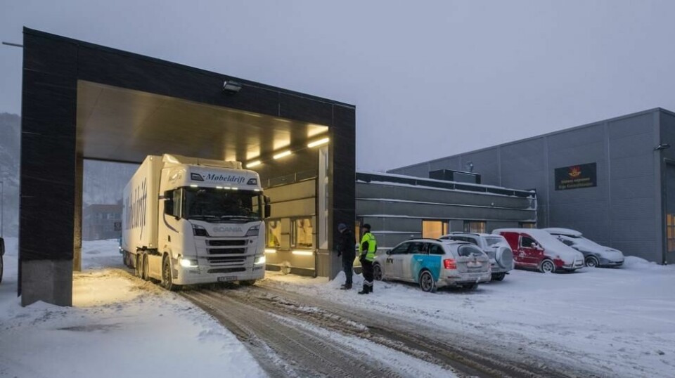 Statens vegvesen har økt sine kontroller av vogntog som krysser grensen i Nord-Norge. Illustrasjonsfoto.