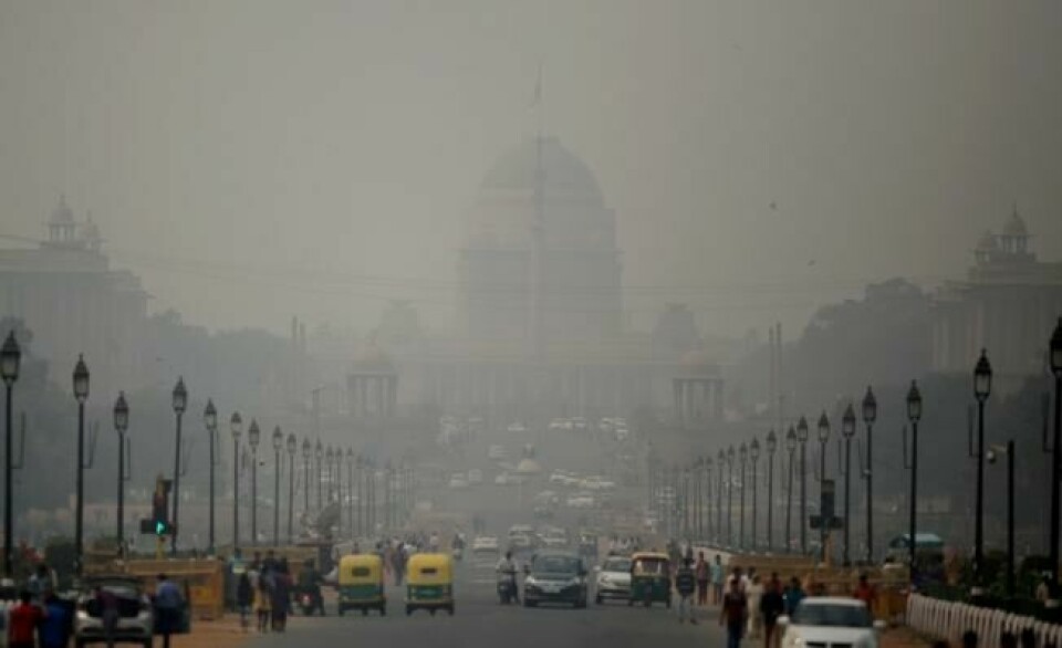 Presidentpalasset i India er så vidt synlig gjennom den giftige smogen som henger over hovedstaden New Delhi. Foto: AP / NTB scanpix. Presidentpalasset i India er så vidt synlig gjennom den giftige smogen som henger over hovedstaden New Delhi. Foto: AP / NTB scanpix. Foto: NTB scanpix
