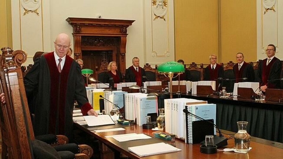 HØYESTERETTS MAKT? Høyesterett i plenum behandler denne uka arbeidslivsstriden ved Holship. Det gjenstår å se om Norges øverste domstol i og med EØS-avtalen har noe å si mot organer i Luxembourg HØYESTERETTS MAKT? Høyesterett i plenum behandler denne uka arbeidslivsstriden ved Holship. Det gjenstår å se om Norges øverste domstol i og med EØS-avtalen har noe å si mot organer i Luxembourg Foto: Thomas Vermes / ABC Nyheter