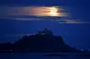 Fullmåne ved St. Michael's Mount i Penzance, Cornwall. Foto: NTB Scanpix/REUTERS.