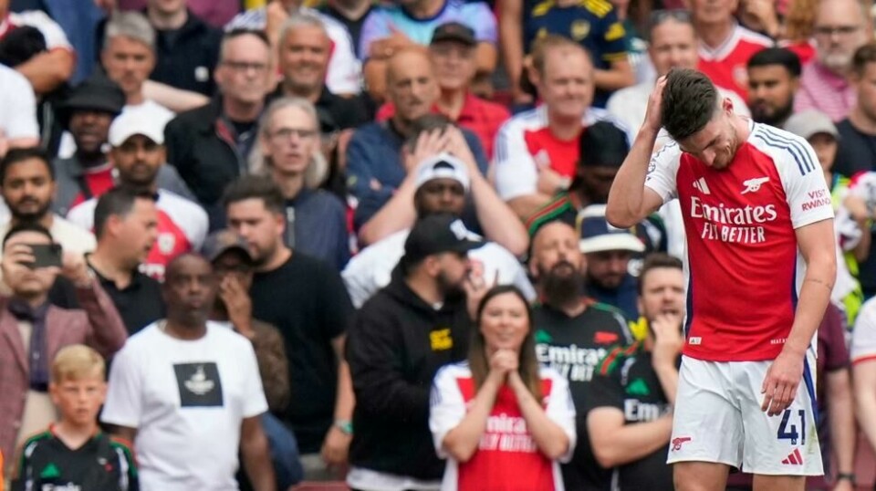 Arsenal Declan Rice har akkurat fått sitt andre gule kort. Foto: Alastair Grant / AP / NTB.