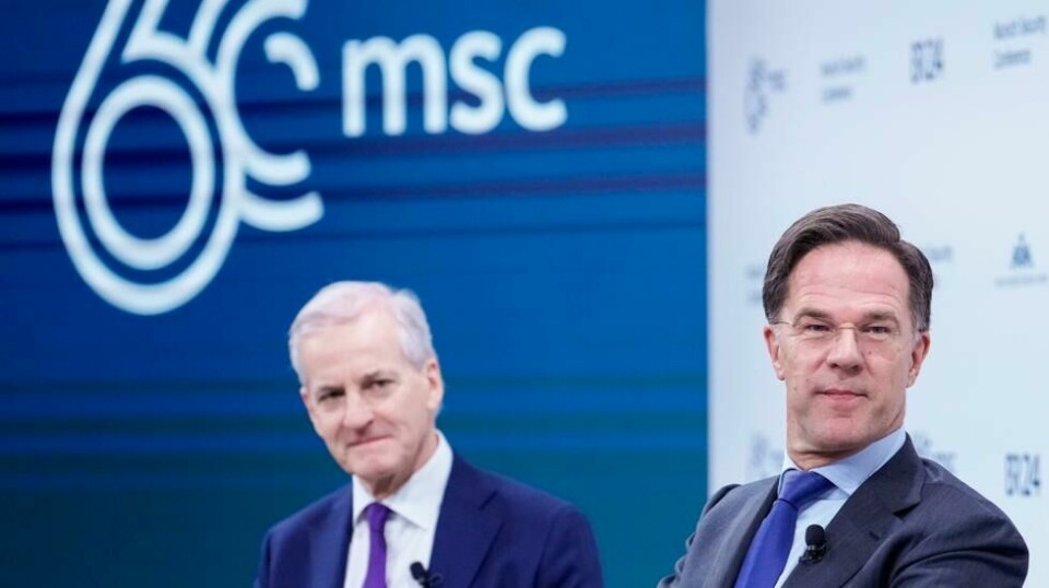 Nederlands statsminister Mark Rutte (t.h.) er favoritt til å bli ny Nato-sjef etter Jens Stoltenberg. Men Ungarn kan legge hindringer i veien for det. Her er Rutte avbildet sammen med statsminister Jonas Gahr Støre på sikkerhetskonferansen i München i februar. Foto: Javad Parsa / NTB