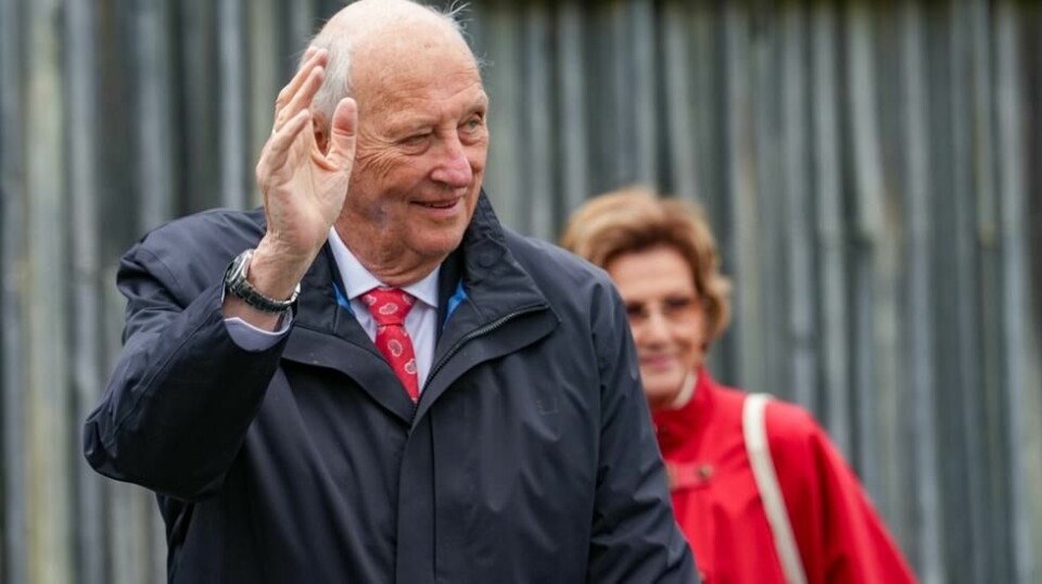 Kong Harald og dronning Sonja ankom Åseral i Åseral kommune i Agder mandag i forbindelse med fylkesbesøkene til Agder og Rogaland 26.-30. mai. Foto: Lise Åserud / NTB