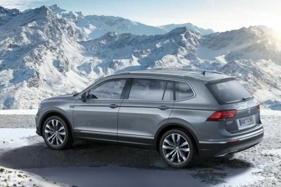 Tiguan er en kompakt sjuseter, de to bakerste setene egner seg nok best for barn. Tiguan er en kompakt sjuseter, de to bakerste setene egner seg nok best for barn.