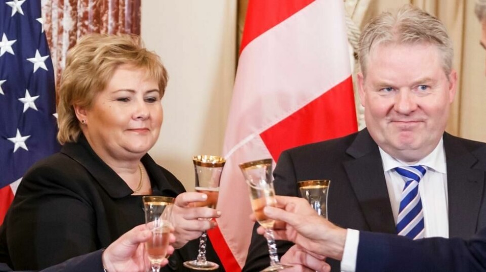 ACER-STRID: Erna Solberg og Sigurður Ingi Jóhannsson skåler i Washington 13. mai 2016. Stemningen rundt EUs energibyrå ACER og EØS er ikke like gemyttlig.