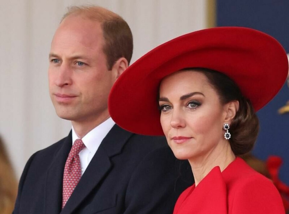 Prins William og prinsesse Kate skal en dag bli Storbritannias konge og dronning. Ifølge kongehusekspert har paret måttet forberede seg på sine fremtidige roller tidligere enn forventet. Her avbildet i 2023. Prins William og prinsesse Kate skal en dag bli Storbritannias konge og dronning. Ifølge kongehusekspert har paret måttet forberede seg på sine fremtidige roller tidligere enn forventet. Her avbildet i 2023. Foto: Chris Jackson / Pool Photo / AP / File / NTB