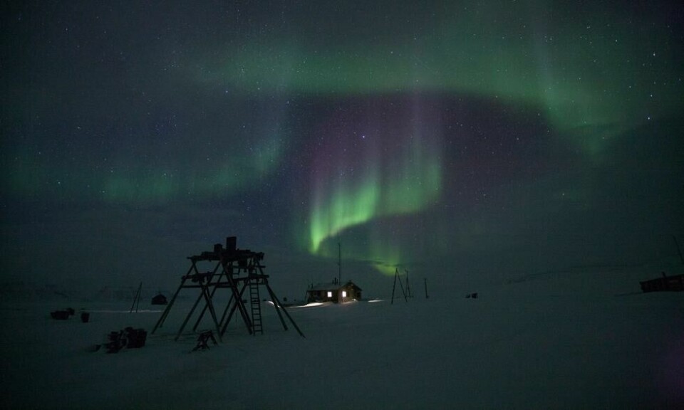 Fangststasjonen på Kapp Wijk ved midnatt en februarnatt i 2011. Foto: Birger Amundsen Fangststasjonen på Kapp Wijk ved midnatt en februarnatt i 2011. Foto: Birger Amundsen