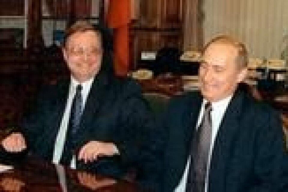Sergej Stepasjin sammen med Vladimir Putin i 1999. Førstnevnte var var statsminister i Russland fra mai til august det året. Sergej Stepasjin sammen med Vladimir Putin i 1999. Førstnevnte var var statsminister i Russland fra mai til august det året. Foto: Sergej Subbotin / RIA Novosti / AP / NTB