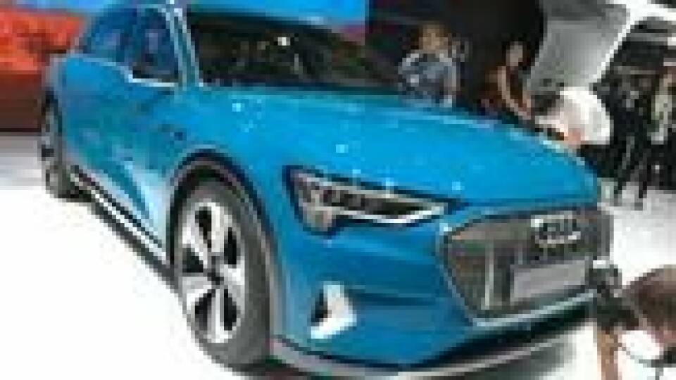 Audi e-tron vakte oppsikt da den ble lansert. Norske kjøpere punget gladelig ut for å få navnet i vognkortet. Audi e-tron vakte oppsikt da den ble lansert. Norske kjøpere punget gladelig ut for å få navnet i vognkortet.