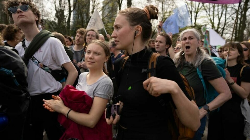 Greta Thunberg tok del i en demonstrasjon i regi av Extinction Rebellion lørdag. Foto: Peter Dejong / AP / NTB