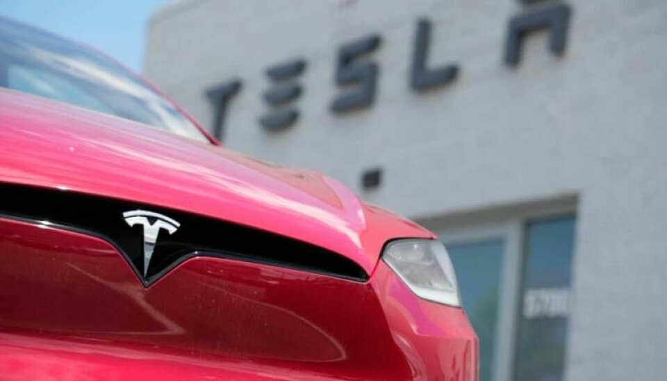 VERDIFULlT: Mye av det som foregår bak lukkede dører hos Tesla, har stor verdi for andre. Det utnyttet en ansatt i et selskap som ble kjøpt opp av Tesla. Mannen tjente mange millioner på å dele sensitiv informasjon. Men da FBI gikk «under cover», ble det en brå slutt. Illustrasjonsfoto