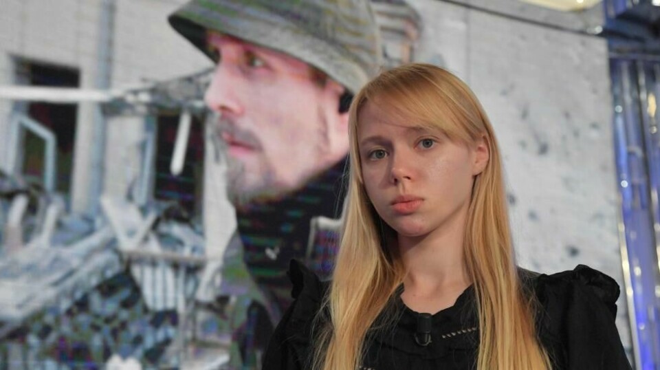 Kateryna Prokopenko (27) bønnfaller paven om å hjelpe ektemannen Denis ut av stålverket i Mariupol.