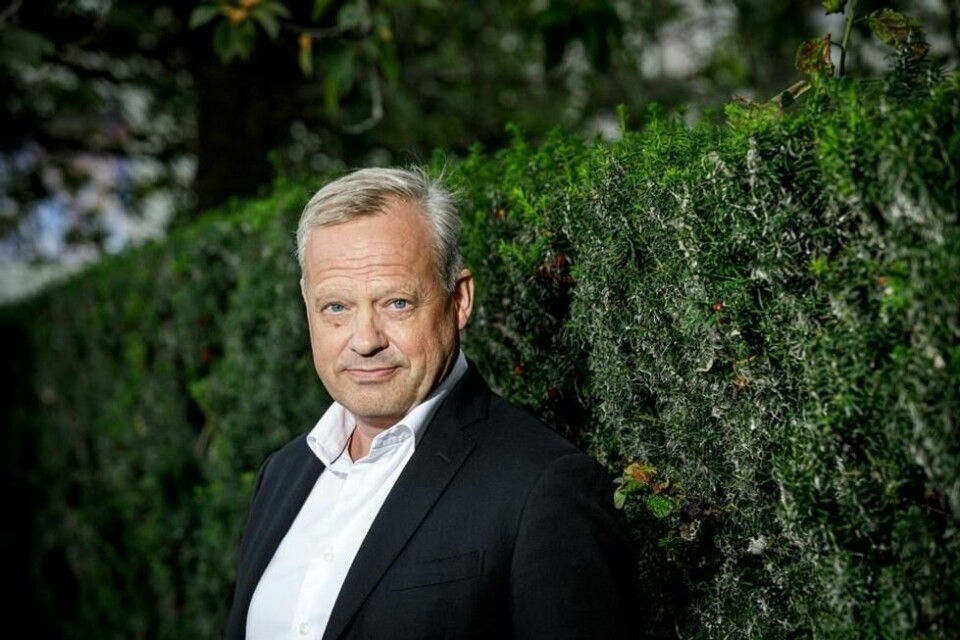 Den erfarne advokaten Stig L. Bech advarer mot å gå løs på naboen trær. – Det er straffbart, Foto: Thomas Bjørnflaten Den erfarne advokaten Stig L. Bech advarer mot å gå løs på naboen trær. – Det er straffbart, Foto: Thomas Bjørnflaten