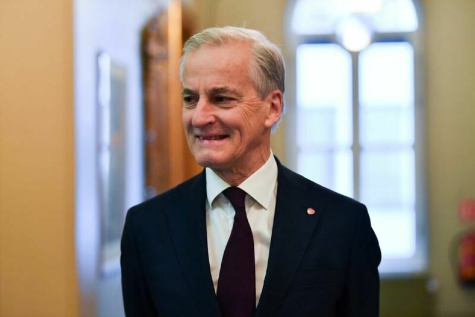 Statsminister Jonas Gahr Støre (Ap) har god grunn til å smile over de siste meningsmålingene. På en nye måling går Arbeiderpartiet fram over 6 prosentpoeng.
