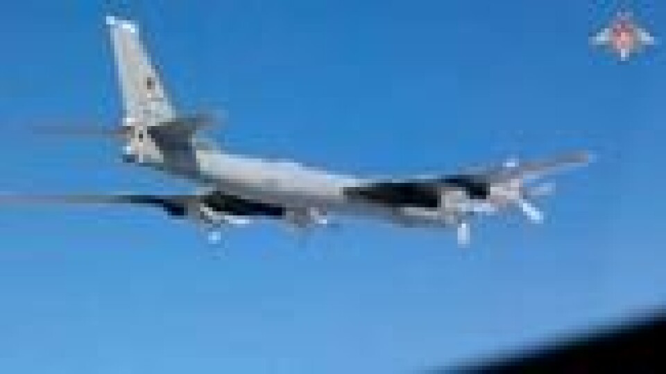 Det strategiske bombeflyet Tupolev Tu-95 kan bære atomvåpen. Russland kan også avfyre slike våpen fra både bakken og havet. Det strategiske bombeflyet Tupolev Tu-95 kan bære atomvåpen. Russland kan også avfyre slike våpen fra både bakken og havet. Foto: Det russiske forsvarsdepartements pressetjeneste / AP / NTB