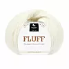 Hvitt nøste Gjestal Garn Fluff med produktetikett i nærbilde.