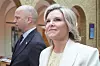 Trygve Slagsvold Vedum og Sylvi Listhaug står i vandrehallen på Stortinget