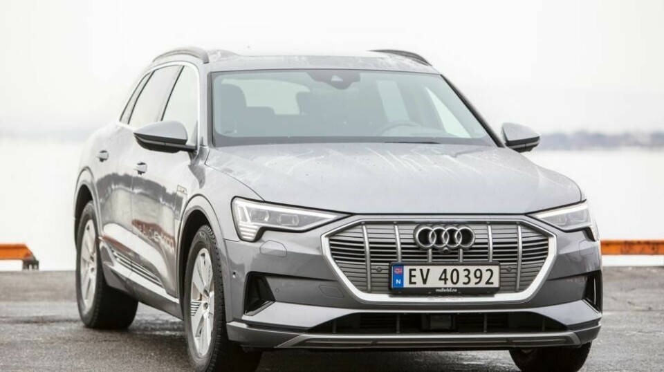 Flere hundre biler av modellen Audi e-tron 55 tilbakekalles for å undersøke batteriene. Foto: Ole Berg-Rusten / NTB
