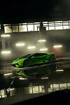 Lamborghini Huracan Tecnica. Treschow eier en slik i lilla.
