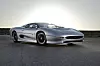 Prinsesse Diana avduket og satt i Carl August Amelns Jaguar XJ220, som nordmannen senere kjøpte av British Motor Museum. Sånt teller når verdien skal vurderes. Her et lignende eksemplar.