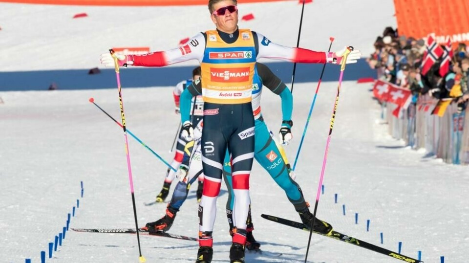 Johannes Høsflot Klæbo over mål som vinner av sprinten i Seefeld lørdag. Foto: Terje Pedersen / NTB scanpix.