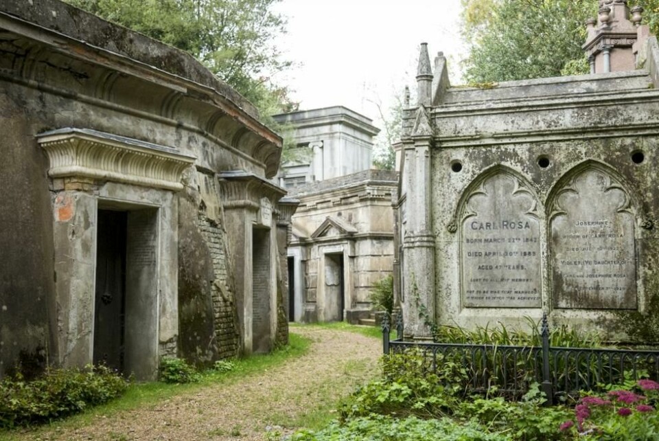 Gravlunden Highgate Cemetery i London passer ypperlig som lokasjon for nifse filmer. Skrekkfilmen «Dorian Grey» fra 2009 ble blant annet innspilt her. Gravlunden Highgate Cemetery i London passer ypperlig som lokasjon for nifse filmer. Skrekkfilmen «Dorian Grey» fra 2009 ble blant annet innspilt her. Foto: Dan Bridge / Shutterstock / NTB