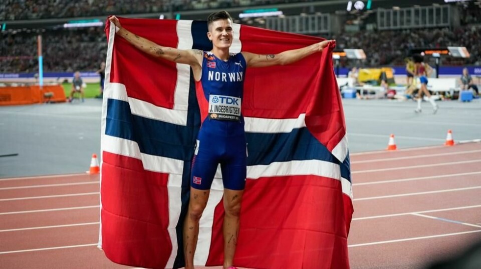 Jakob Ingebrigtsen etter å ha tatt gull på 5000 meter under VM i friidrett i Budapest i 2023. Foto: Beate Oma Dahle / NTB.