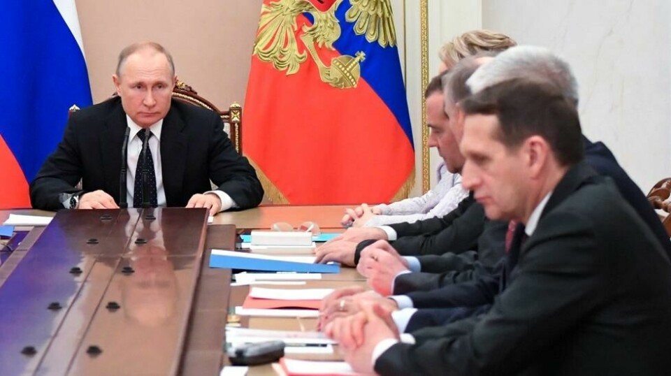 Putin og hans krets i Kreml forsøker å begrense informasjonen om hva som foregår i Ukraina. Nå ber de folk om å utelukkende lytte til informasjon som kommer direkte fra dem eller forsvarsdepartementet.