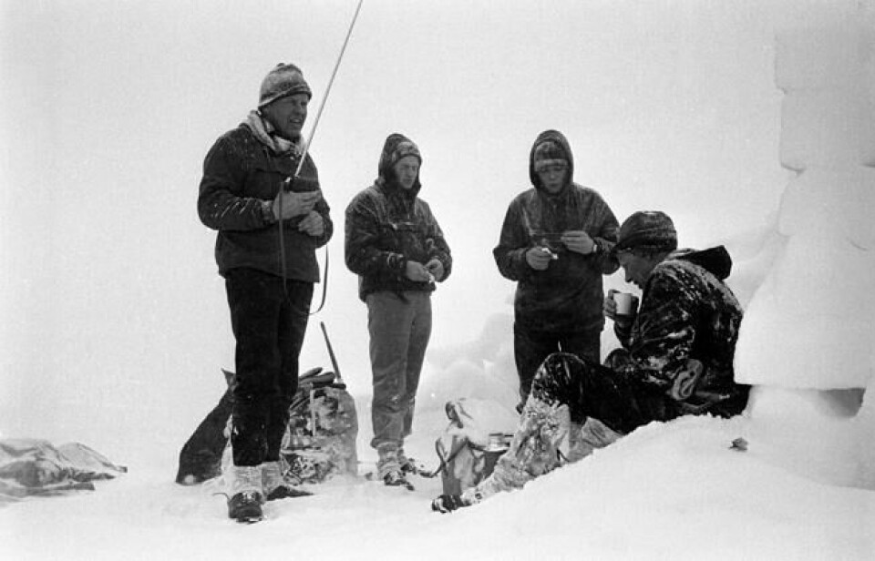 Redningsmannskaper fra Lom og Bøverdalen Røde Kors hjelpekorps. Redningsmannskaper fra Lom og Bøverdalen Røde Kors hjelpekorps. Foto: Henrik Laurvik / NTB