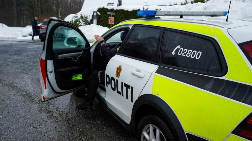 Politiet rykket ut til en privat adresse etter en alvorlig voldshendelse i Asker.