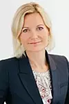 BEKLAGER: Presseansvarlig i Norwegian, Charlotte Holmbergh Jacobsson, beklager at passasjerene blir berørt av pilotmangelen. Foto: Norwegian