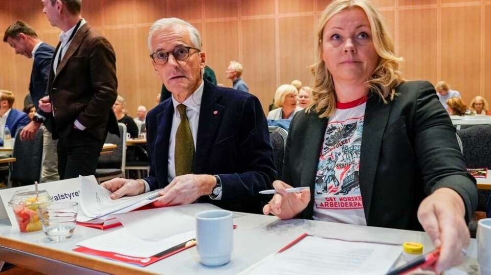 Leder av Arbeiderpartiet og statsminister Jonas Gahr Støre sammen med partisekretær i Arbeiderpartiet Kjersti Stenseng.