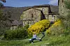 Borgo di Vagli ligger langt utenfor allfarvei, noe de rundt 150 andelshaverne setter stor pris på.