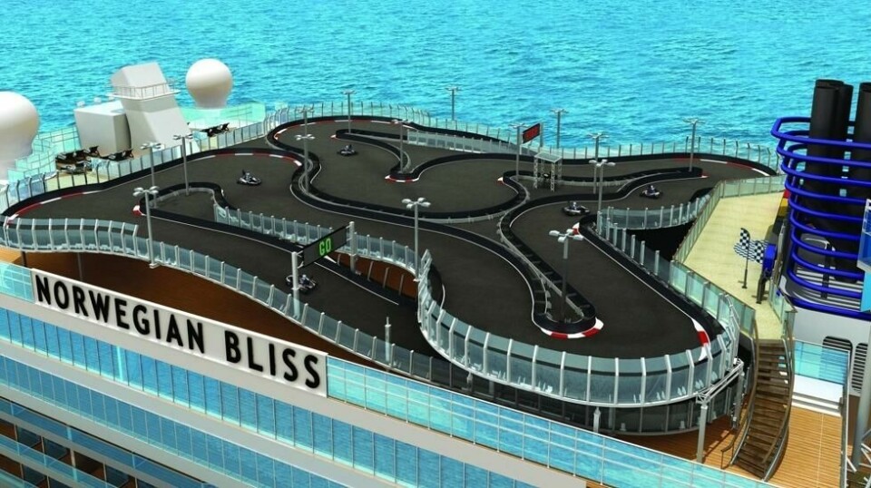 Rederiet Norwegian Cruise Lines nye luksusskip «Norwegian Bliss» får både vannpark og en 300 meter lang racerbilbane om bord. Illustrasjon: Norwegian Cruise Line.
