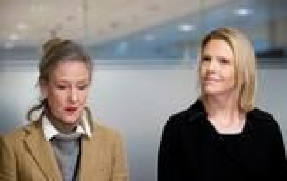 FN-utsending Pia Prytz Phiri (t.v.) og innvandrings- og integreringsminister Sylvi Listhaug (Frp) møter pressen etter et møte i Justisdepartementet i 2016. FN-utsending Pia Prytz Phiri (t.v.) og innvandrings- og integreringsminister Sylvi Listhaug (Frp) møter pressen etter et møte i Justisdepartementet i 2016. Foto: Håkon Mosvold Larsen / NTB scanpix