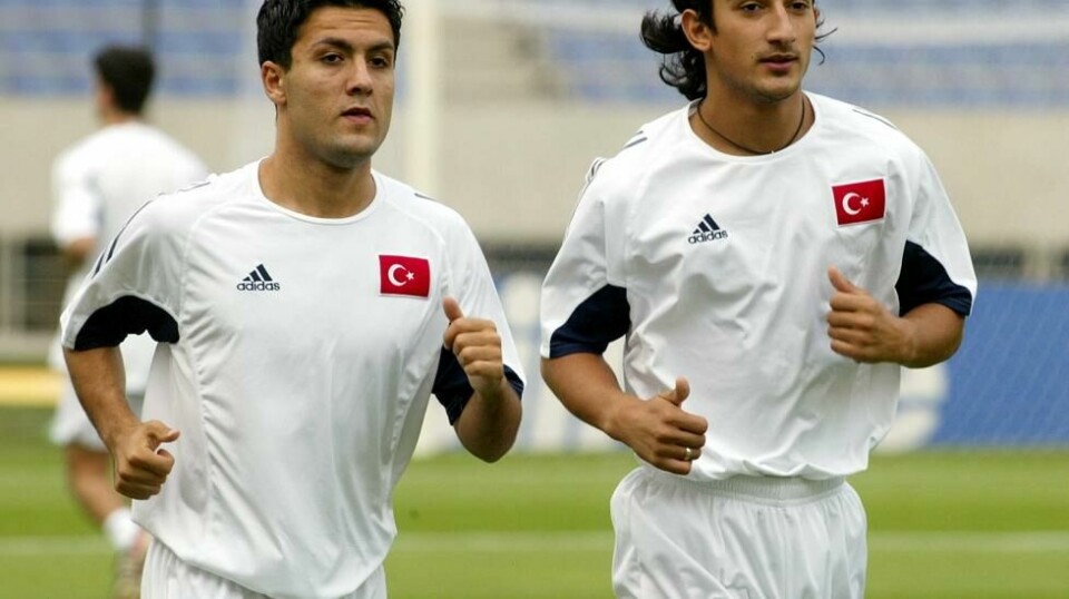 Serhat Akin (t.h.) ble skutt torsdag. Foto: Greg Baker / AP / NTB